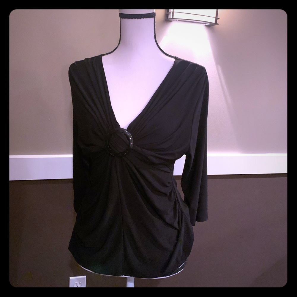 Black top w ring center.